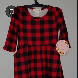 Very nice dress, very confortable, ready for the holidays !!